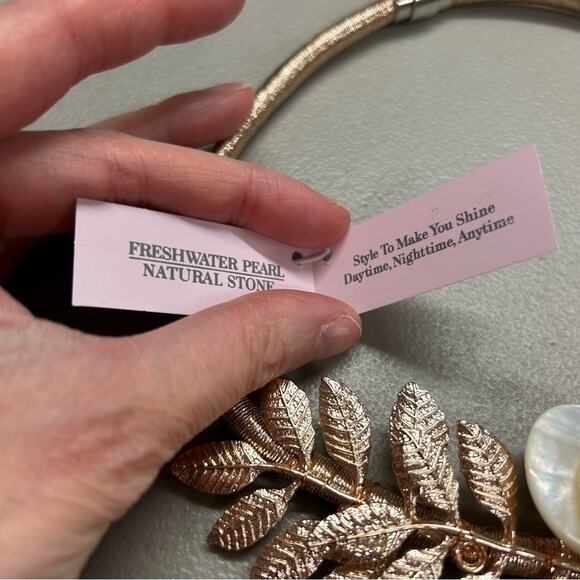 Ana Capri Necklace Freshwater Pearl Natural Stone Floral Gold Choker Jewelry NWT - Picture 4 of 5